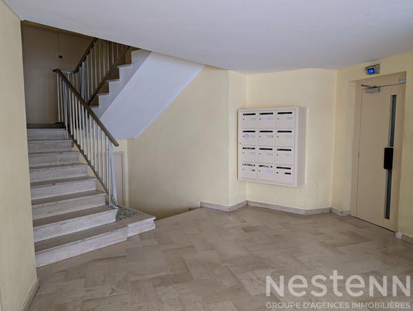 Appartement 1 pièce à louer à Hyères - Calme et Confort