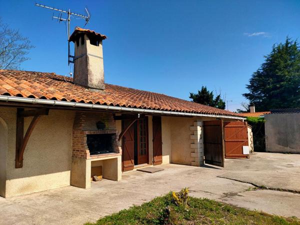 MAISON 120 m² - 6 PIECES - GARAGE 30 m² - TERRAIN  1189 m²