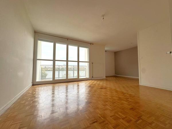 Appartement Reze 4 pièce(s) 99.60 m2 TERRASSE DE 31M² EXPO SUD EST