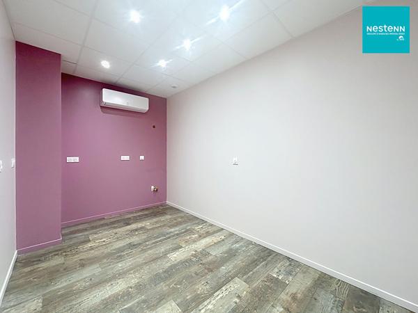 Local commercial/professionnel -  Saint Just Saint Rambert - 150 m²