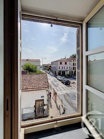 Maison à vendre  5 pièces - 185 m 2   ENNEZAT  - 63