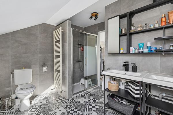 Rare sur le secteur ! Maison familiale avec piscine et grand jardin