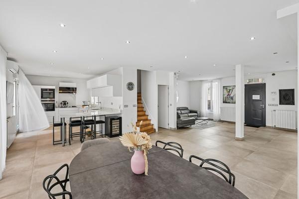 Rare sur le secteur ! Maison familiale avec piscine et grand jardin