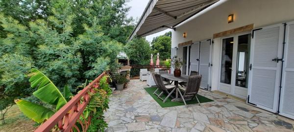 Maison à vendre 8 pièces  193 m² PROCHE AIRE SUR L'ADOUR (40) 5 Chambres-Garage-1900 m² de terrain avec piscine.