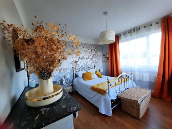 Maison à vendre 8 pièces  193 m² PROCHE AIRE SUR L'ADOUR (40) 5 Chambres-Garage-1900 m² de terrain avec piscine.