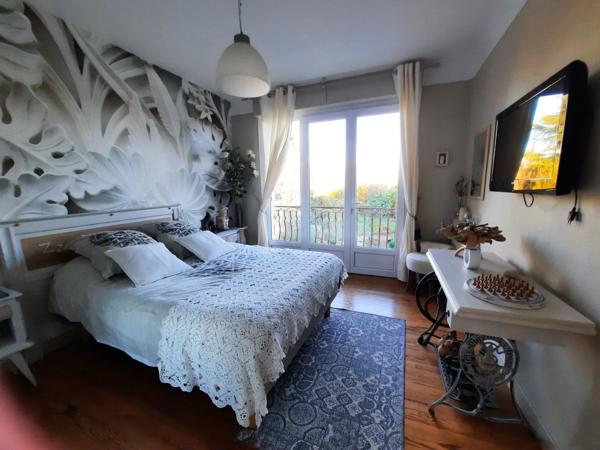 Maison à vendre 8 pièces  193 m² PROCHE AIRE SUR L'ADOUR (40) 5 Chambres-Garage-1900 m² de terrain avec piscine.
