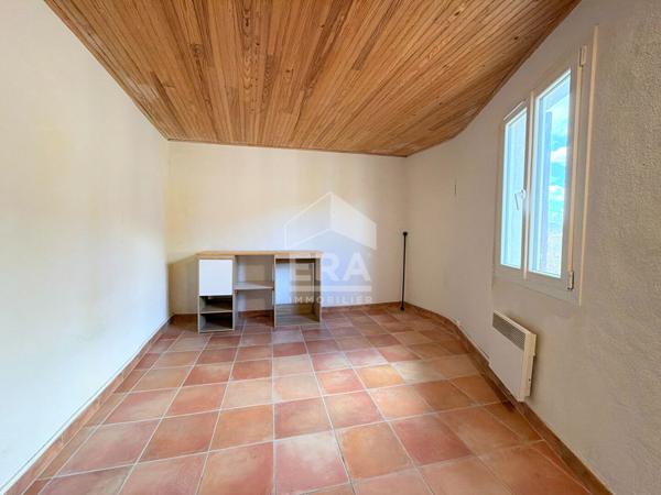 A VENDRE 84120 PERTUIS MAISON DE VILLE TYPE 4 PIECES SUR PLUSIEURS NIVEAUX