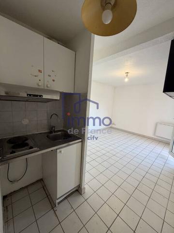 Appartement 1 pièce                                        - 38100 Grenoble Réf : 21762