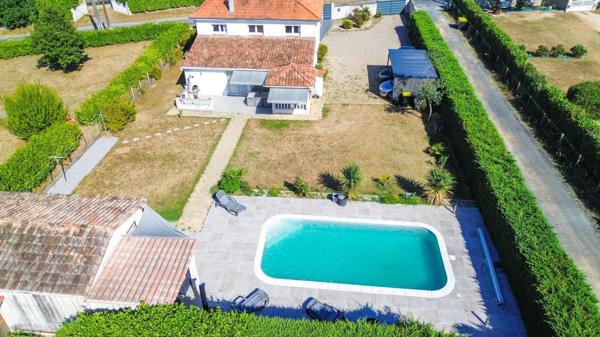 Jolie Maison de 158 m² proche des commodités avec piscine et dépendance - Bergerac