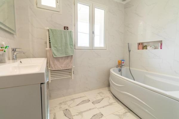 Jolie Maison de 158 m² proche des commodités avec piscine et dépendance - Bergerac