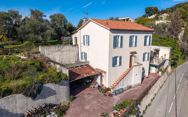 Maison à vendre    6 pièces • 167 m2 Colomars