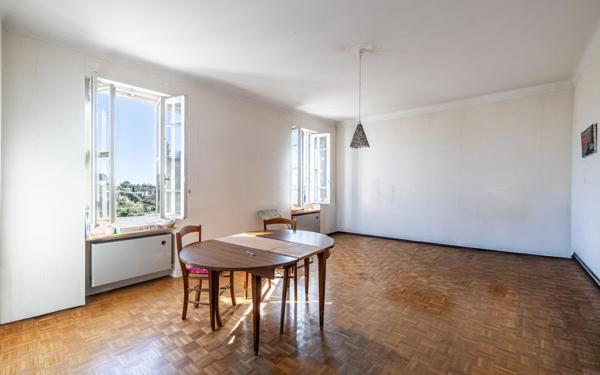 Maison à vendre    6 pièces • 167 m2 Colomars