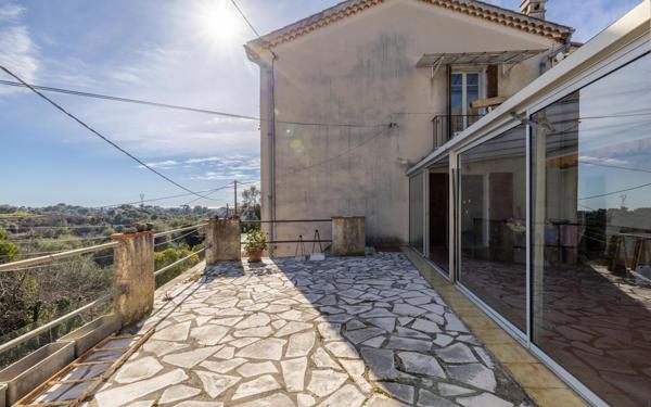 Maison à vendre    6 pièces • 167 m2 Colomars