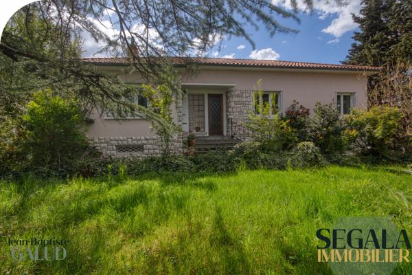 Carmaux (81400) 4 chambres de plain-pied, volumes généreux, terrain de plus d’1 hectare