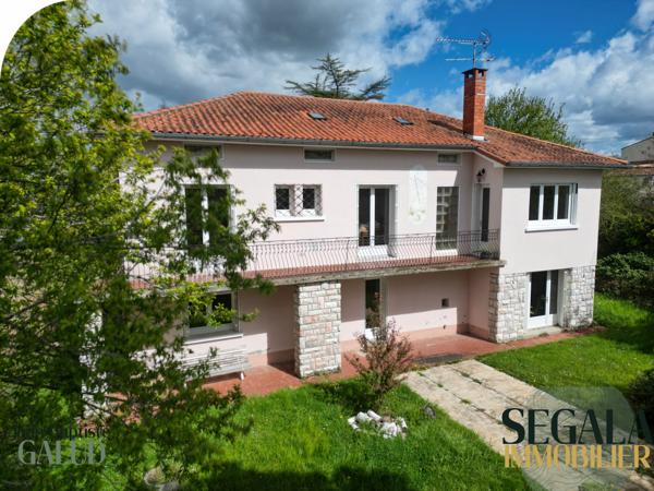 Carmaux (81400) 4 chambres de plain-pied, volumes généreux, terrain de plus d’1 hectare