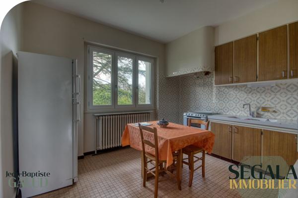 Carmaux (81400) 4 chambres de plain-pied, volumes généreux, terrain de plus d’1 hectare