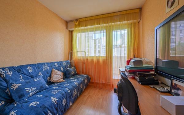 Appartement à vendre    4 pièces • 79,60 m2 Paris 20