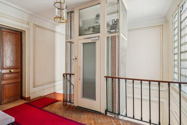 Paris 8ᵉ – Saint-Philippe-du-Roule / Faubourg Saint-Honoré