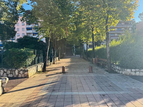 Le Cannet / Cannes Spacieux 3 pièces traversant avec loggia et garage - LE CANNET