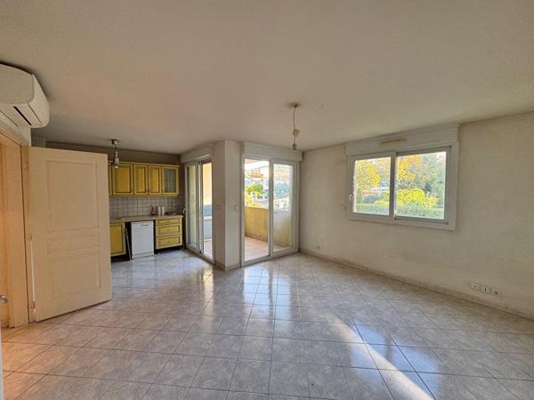 Le Cannet / Cannes Spacieux 3 pièces traversant avec loggia et garage - LE CANNET