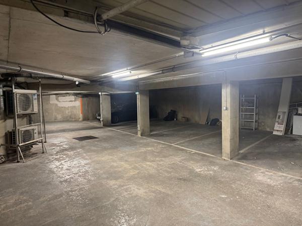 Le Cannet / Cannes Spacieux 3 pièces traversant avec loggia et garage - LE CANNET