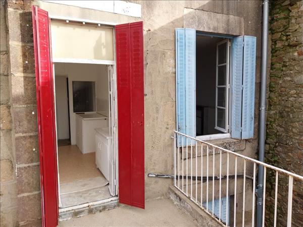 Immeuble à vendre |  Bourganeuf |  228 m²