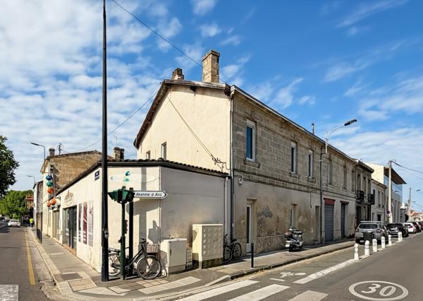 Immeuble
        
        - 280 m² Exclusivité 749 000 € *