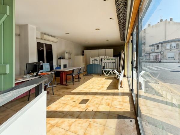 Immeuble
        
        - 280 m² Exclusivité 749 000 € *
