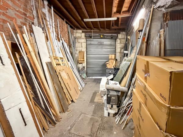 Immeuble
        
        - 280 m² Exclusivité 749 000 € *