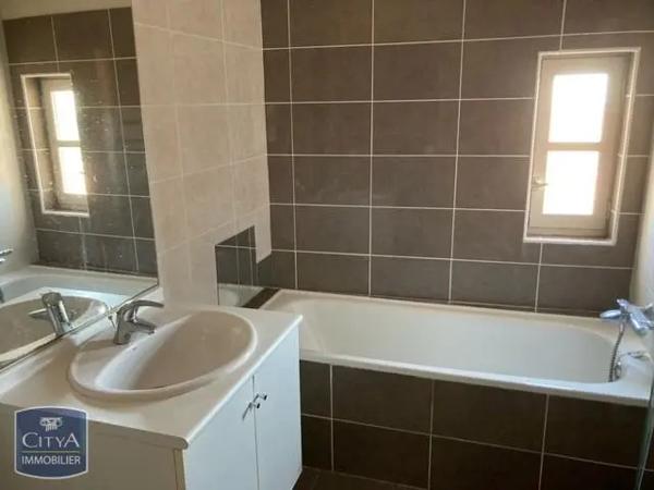 Appartement à louer 3 pièces 73.02m² Béziers (34500)
