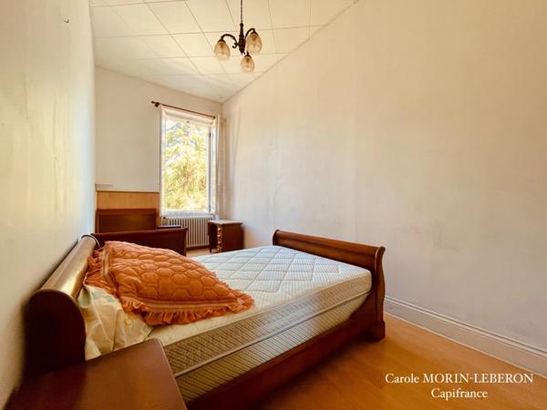 Axe La Réole-Marmande, maison bourgeoise, grange attenante et terrain 11 800 m²