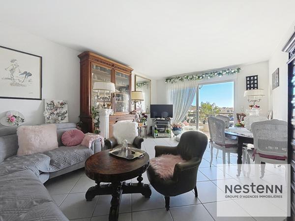 Superbe T3 dernier etage Lumineux avec Piscine et Parking