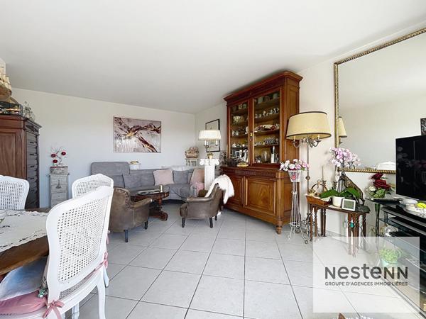 Superbe T3 dernier etage Lumineux avec Piscine et Parking