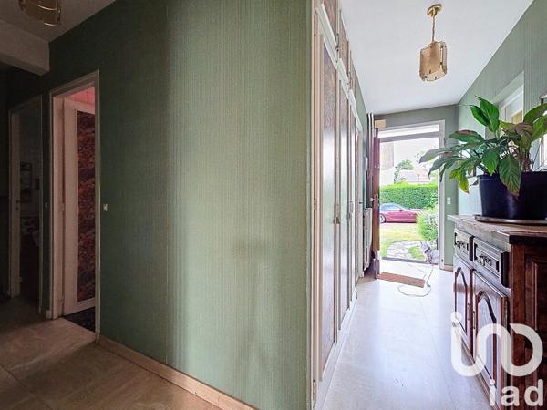 Maison traditionnelle 8 pièces de 140 m² à Arpajon (91290)