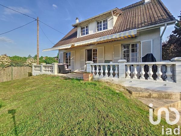 Maison traditionnelle 8 pièces de 140 m² à Arpajon (91290)