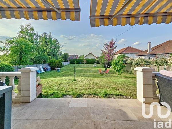 Maison traditionnelle 8 pièces de 140 m² à Arpajon (91290)