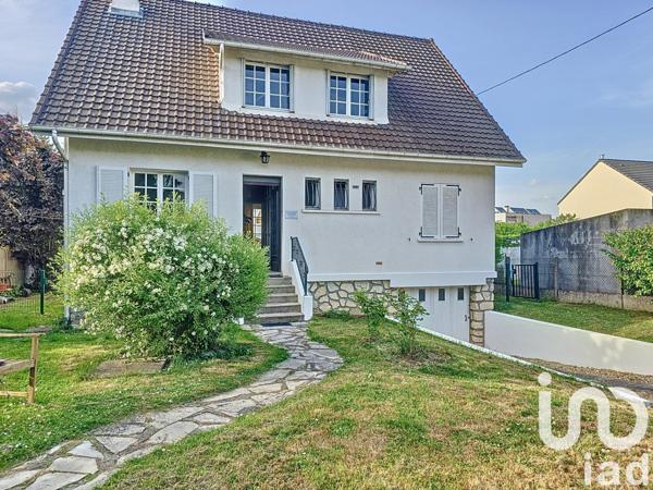 Maison traditionnelle 8 pièces de 140 m² à Arpajon (91290)