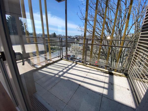 APPARTEMENT T4 DERNIER ETAGE AVEC BALCON ET TERRASSE