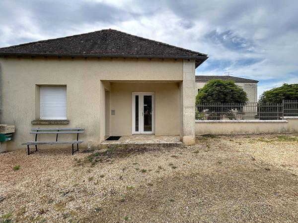 Maison de Maître à vendre en Dordogne - 5 chambres - Une Dépendance - Piscine - Beau parc de plus de 4000m2