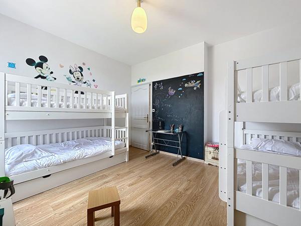 Maison de Maître à vendre en Dordogne - 5 chambres - Une Dépendance - Piscine - Beau parc de plus de 4000m2