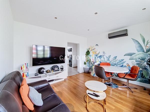 Appartement de 73m2 avec garage.