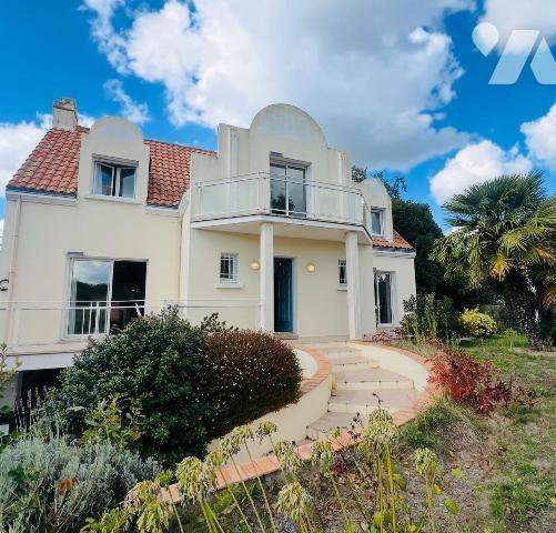 A VENDRE -LA BAULE SECTEUR GUEZY- MAISON T5
A La Baule secteur Guezy, proche école, commerces,...