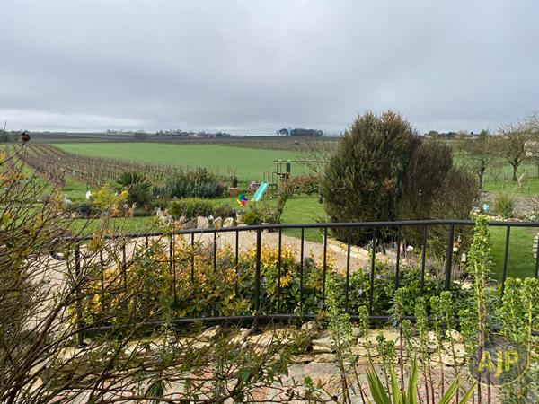 Vente maison Jarnac Champagne : 264 000 € - AJP Immobilier Pons