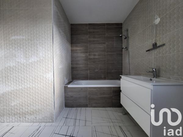 Maison traditionnelle 4 pièces de 128 m² à Canet (11200)