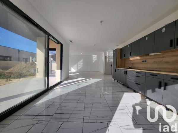 Maison traditionnelle 4 pièces de 128 m² à Canet (11200)