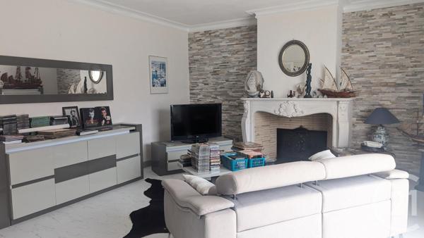 Maison à vendre  8 pièces - 162,52 m 2   CAZERES SUR L ADOUR  - 40