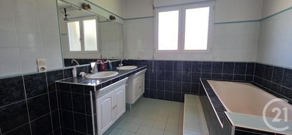 Maison à vendre  8 pièces - 162,52 m 2   CAZERES SUR L ADOUR  - 40