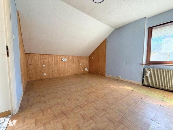 IMMEUBLE de 8 pièces