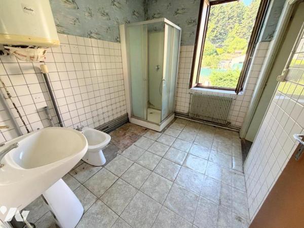 IMMEUBLE de 8 pièces