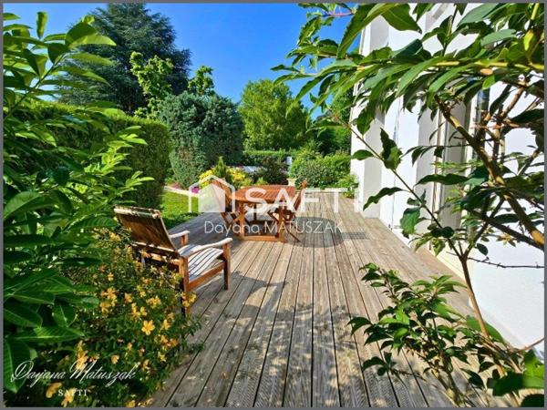 Agréable maison trés lumineuse et spacieuse.